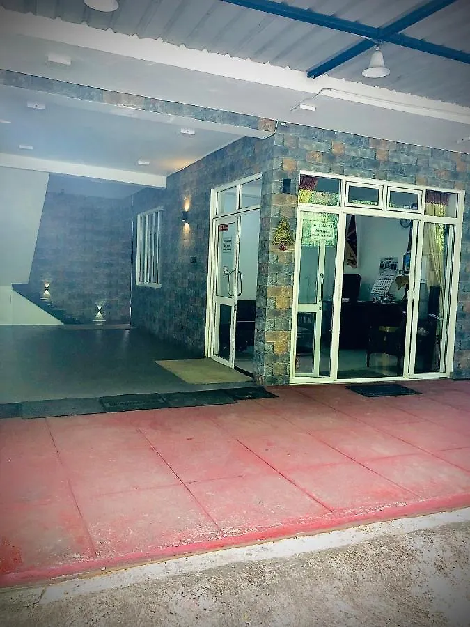 Jenushi Homestay Kandy