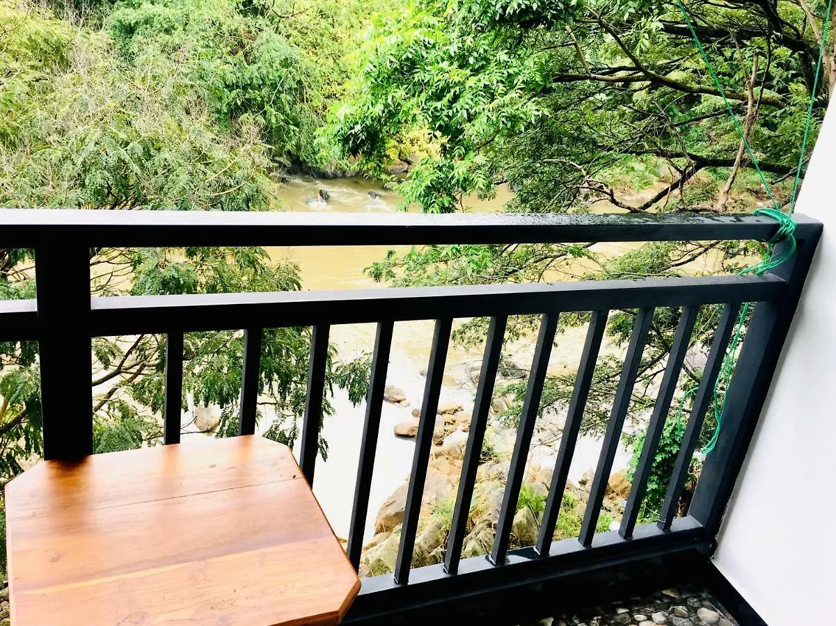 Jenushi Homestay Kandy 0*,  Sri Lanka
