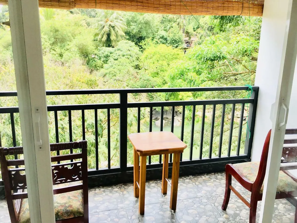 Jenushi Homestay Kandy