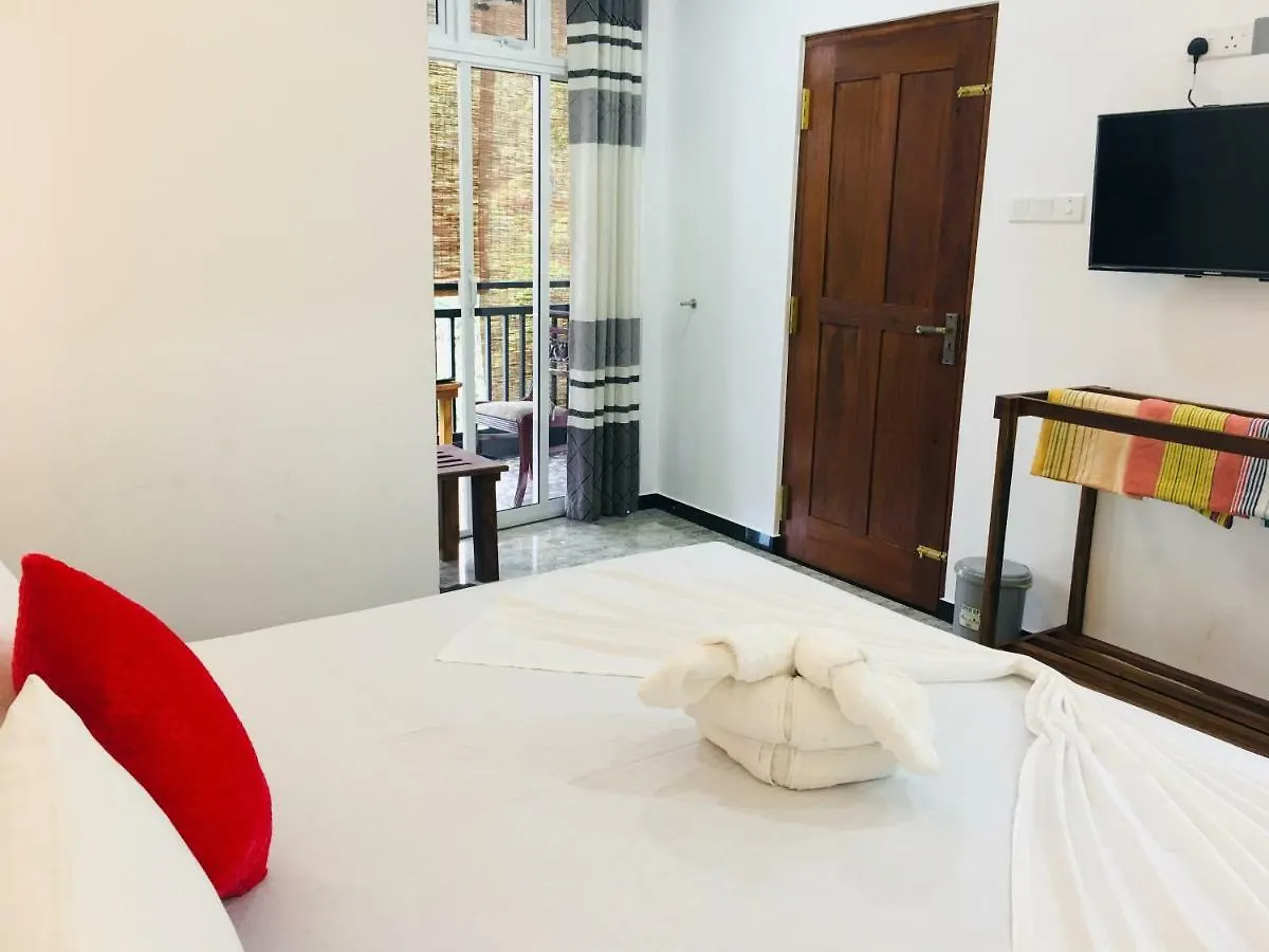 Jenushi Homestay Канди 0*,  Шри-Ланка